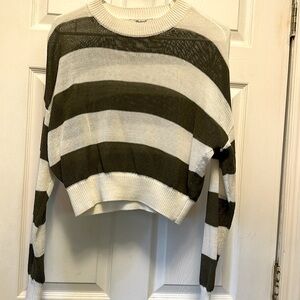 Madewell loose knit crew neck sweater. XS